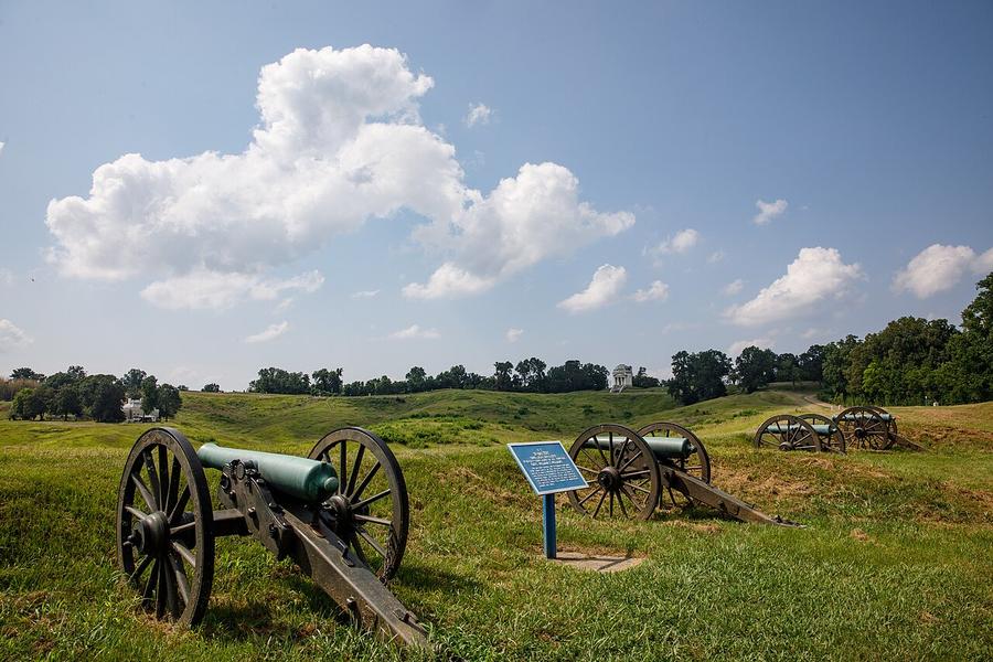 Civil War cannons on the battlefield at Vicksburg National Military Park, Mississippi